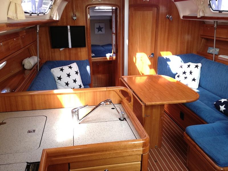 Interior image - 2