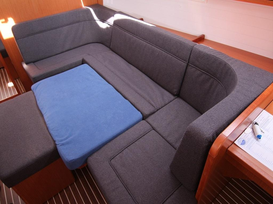 Interior image - 1