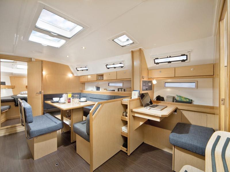 Interior image - 1