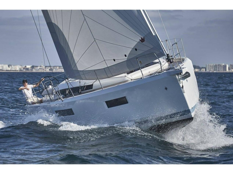 Photo #1 - Sun Odyssey 440 (Ondeck) in Alimos Marina - 10384