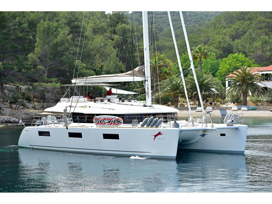 Photo #1 - Lagoon 620 (ADRIATIC TIGER) en Port of / West Harbour - 5236