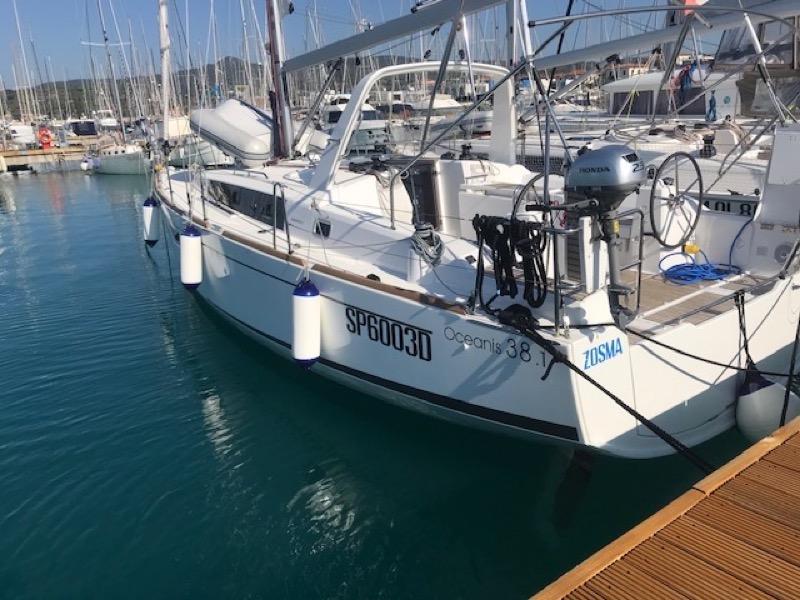 Photo #1 - Oceanis 38.1 (Zosma) in Marina Cala de' Medici - 8523