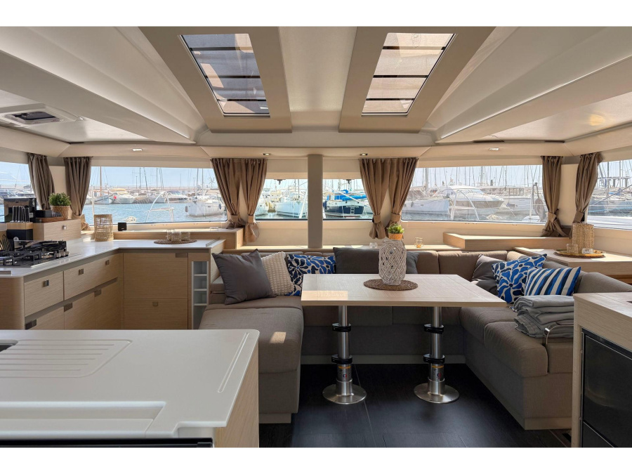 Interior image - 2
