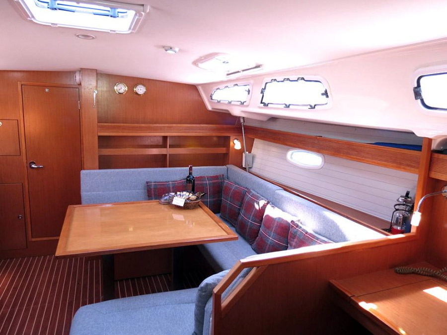 Interior image - 2