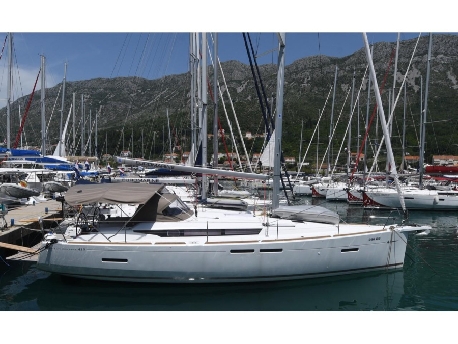 Photo #1 - Sun Odyssey 419 (Euros) in ACI Marina - 11190