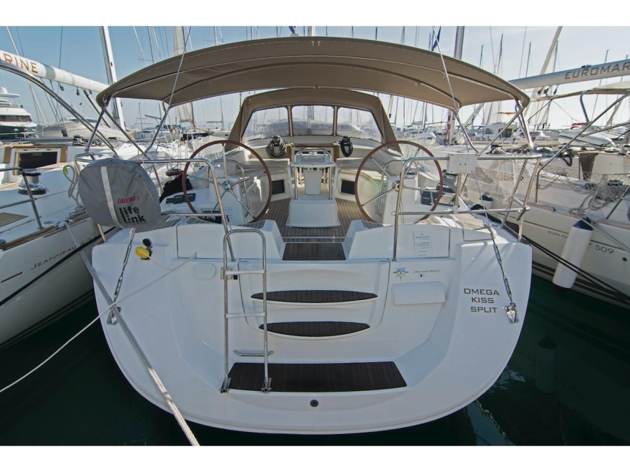 Photo #1 - Jeanneau 53 (Omega Kiss) en ACI Marina - 18119