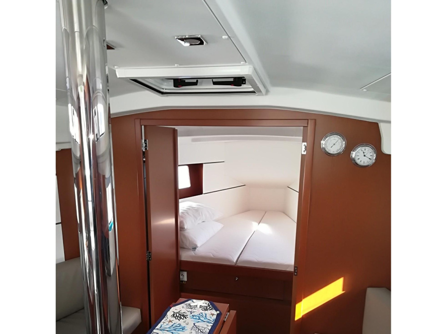 Interior image - 1