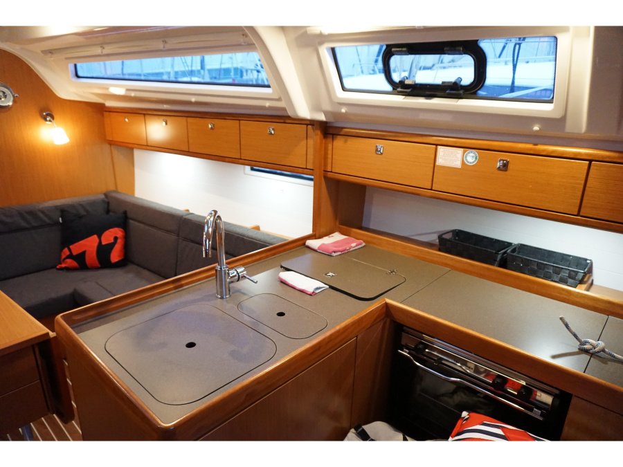 Interior image - 1