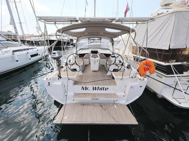 Photo #1 - Oceanis 46.1 (MR.WHITE) en Marina - 8152