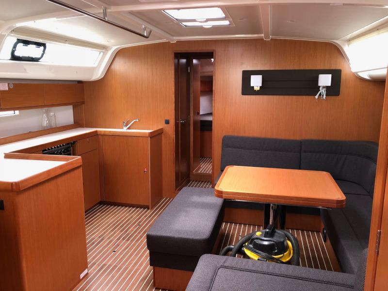 Interior image - 1