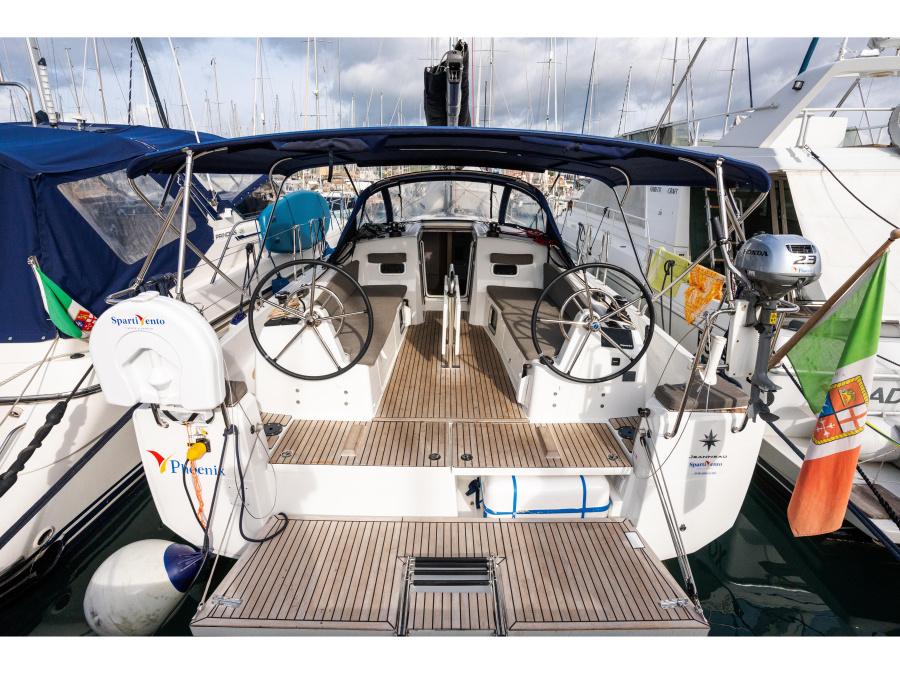 Photo #1 - Sun Odyssey 380 (Phoenix - Comfort line) in Marina Cala de' Medici - 7871