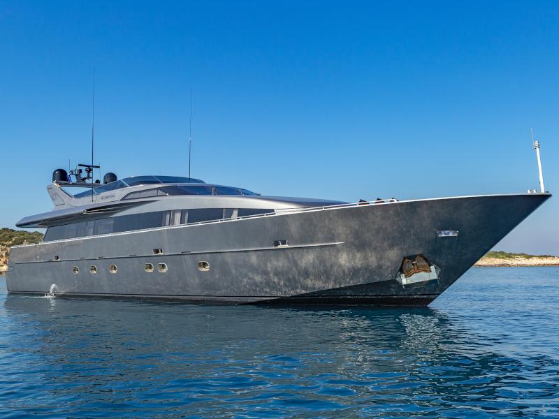 Photo #1 - Admiral 101 (SUMMER FUN) in Alimos Marina - 12339