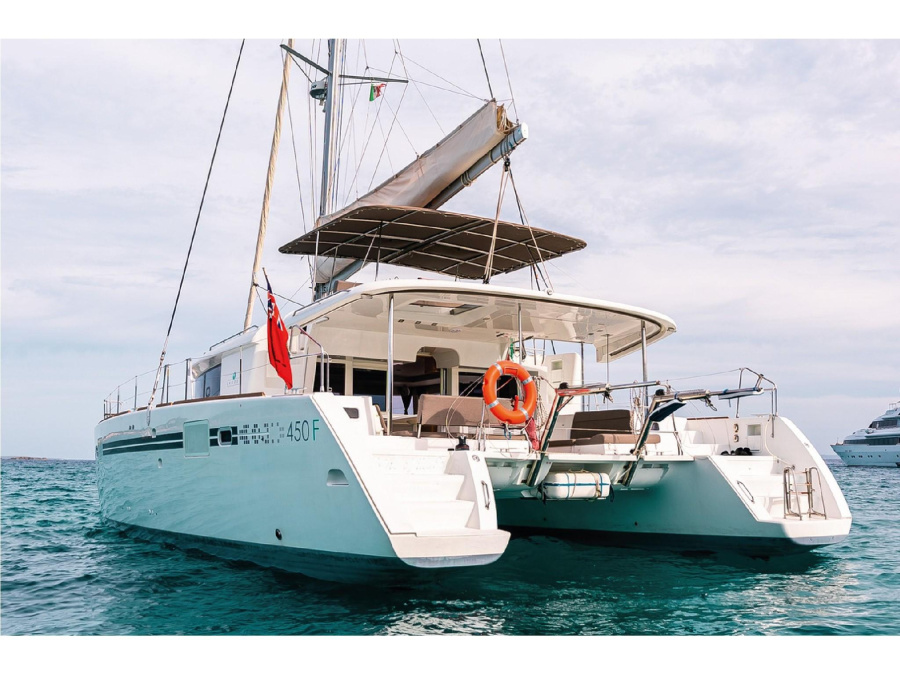 Photo #1 - LAGOON 450 (LLUNA) en Port - 11907