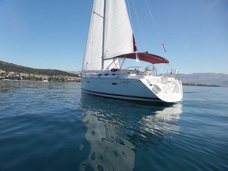 Photo #1 - Oceanis 393 Clipper (Škuribanda (refitted 2023)) en Marina Zenta - 10906