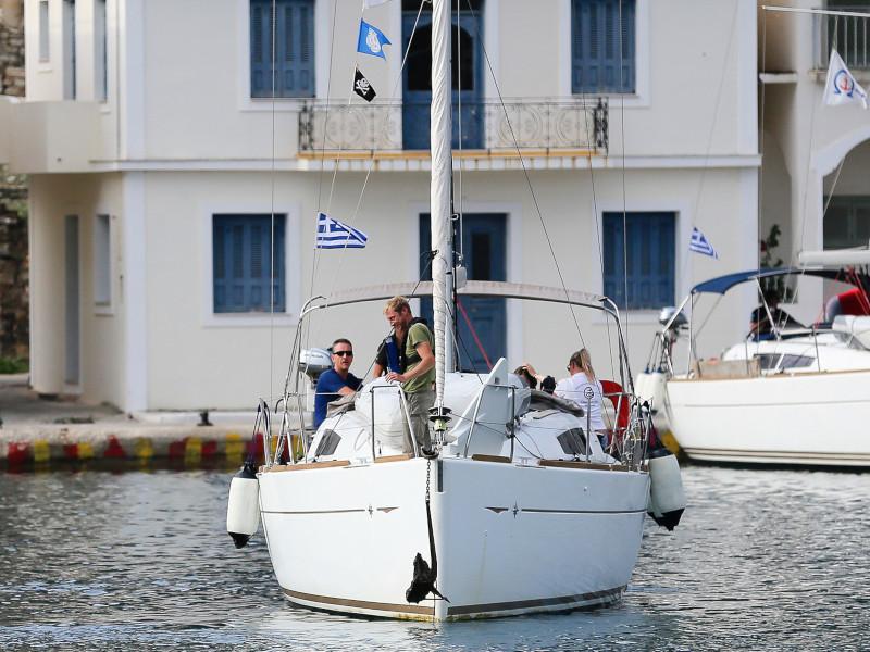 Photo #1 - Sun Odyssey 33i (Omega) en D-Marin Marina Gouvia - 12344