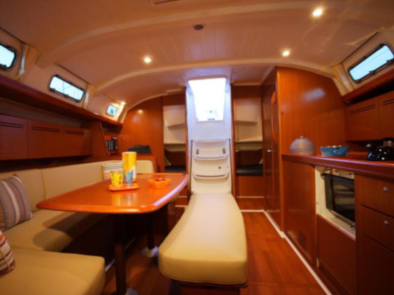Interior image - 1