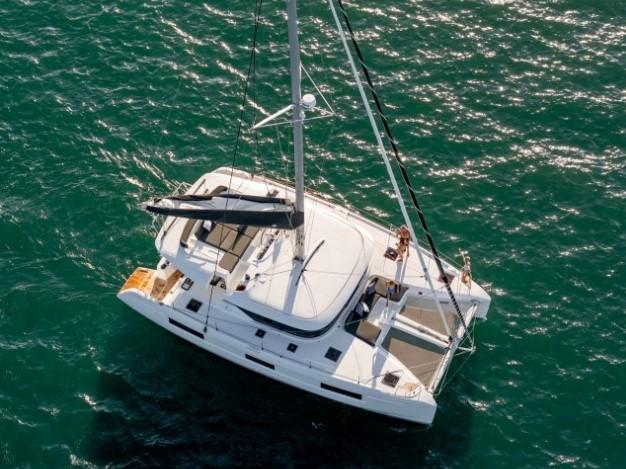Photo #1 - LAGOON 46 / 4 CABINS (SILVER ELLI) in Port - 13219