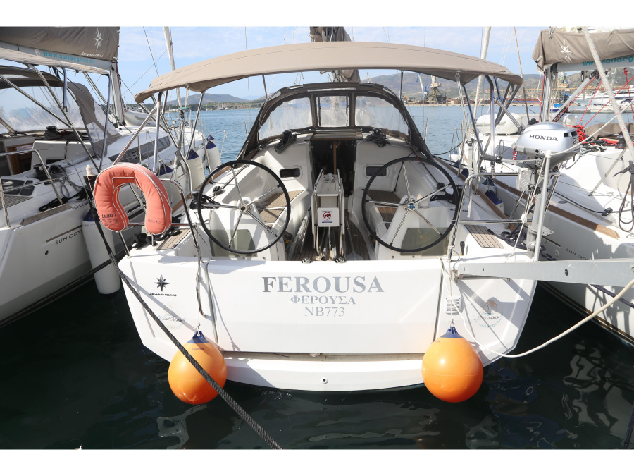 Photo #1 - Sun Odyssey 349 (Ferousa) en Port of - 23550