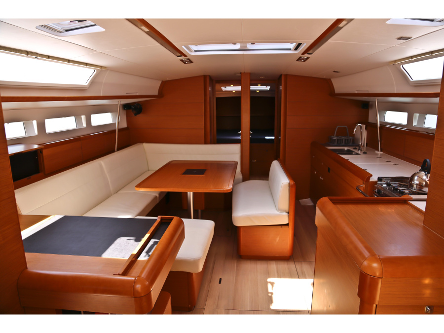 Interior image - 2
