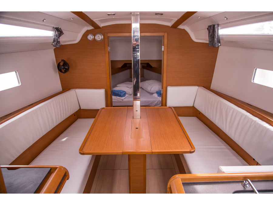 Interior image - 1