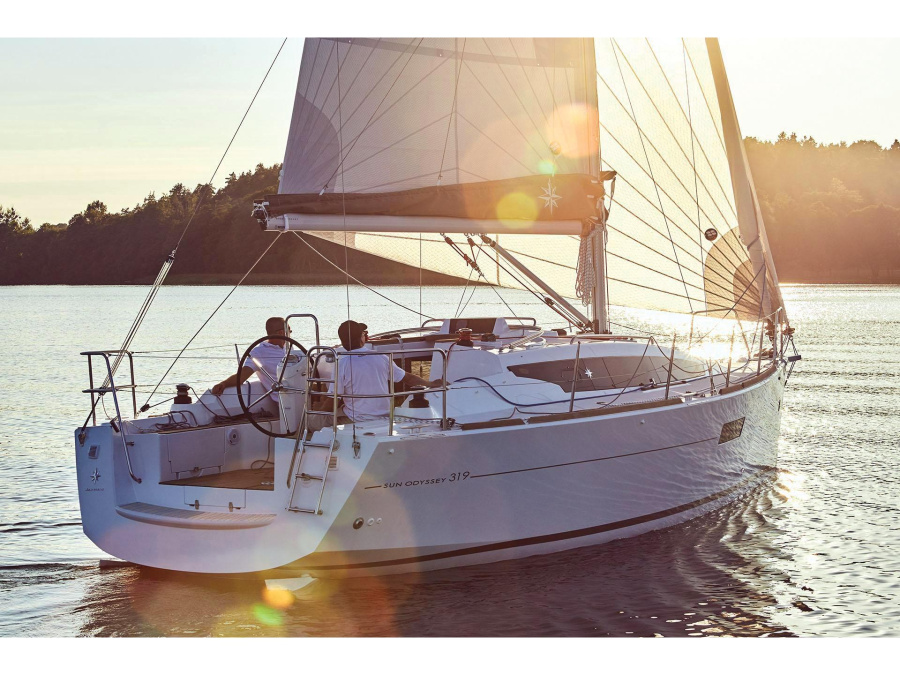 Photo #1 - Sun Odyssey 319 (Amathea) en Port of - 11262