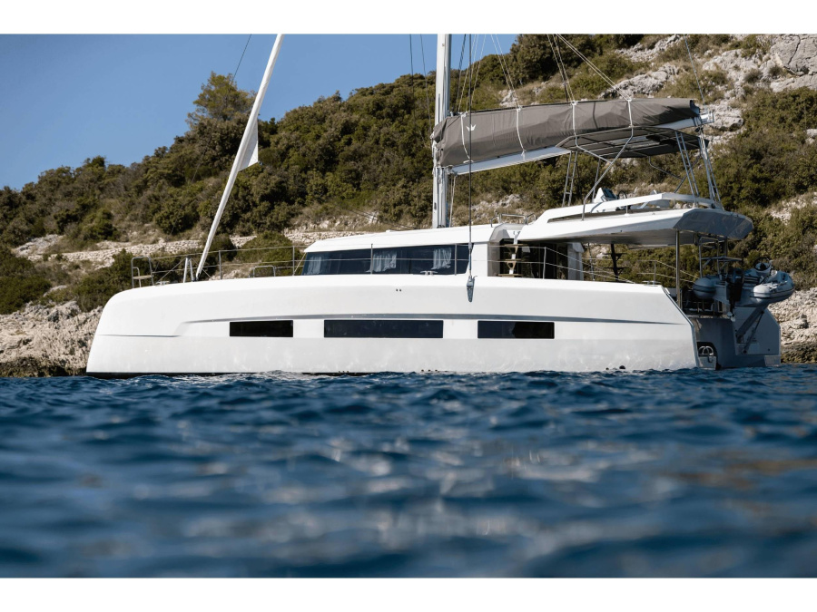 Photo #1 - Dufour Catamaran 48 5c+5h (INRADA) in Marina d'Arechi - 13364