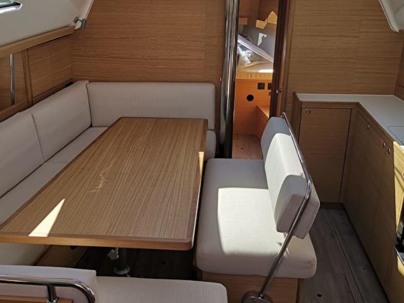Interior image - 2