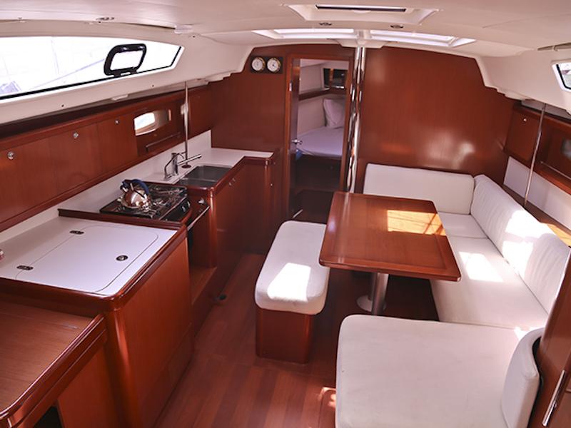 Interior image - 1
