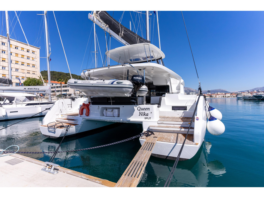 Photo #1 - Lagoon 46 (VELVET BREEZE) in Marina Frapa - 10422