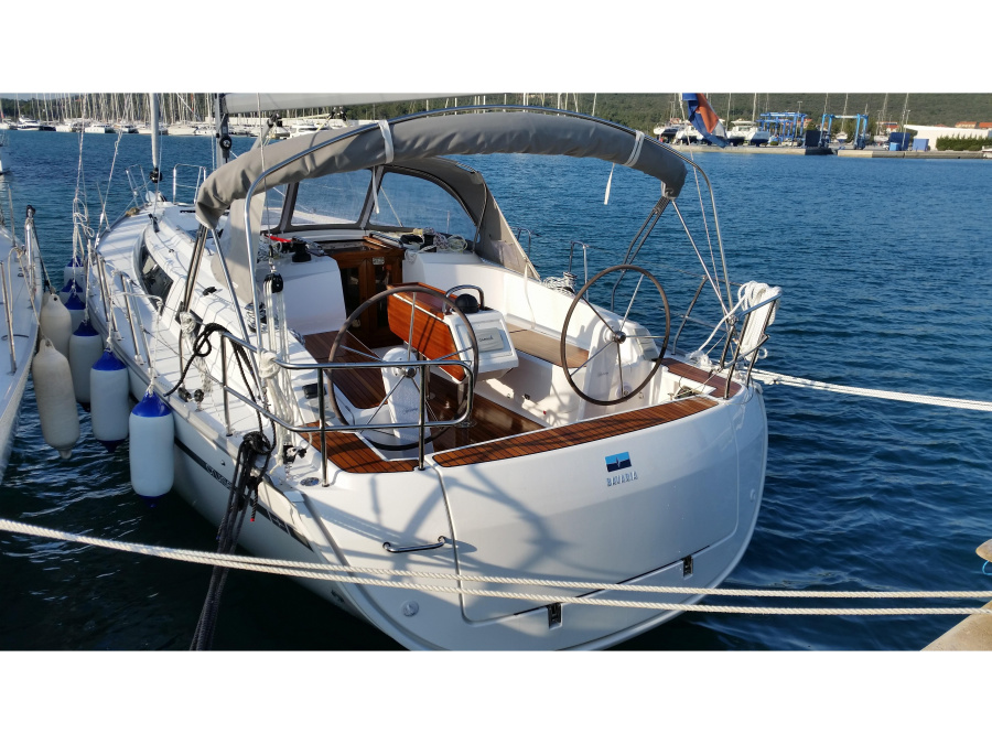 Photo #1 - Bavaria Cruiser 37 (Mišac) en D-Marin Dalmacija Marina - 4013