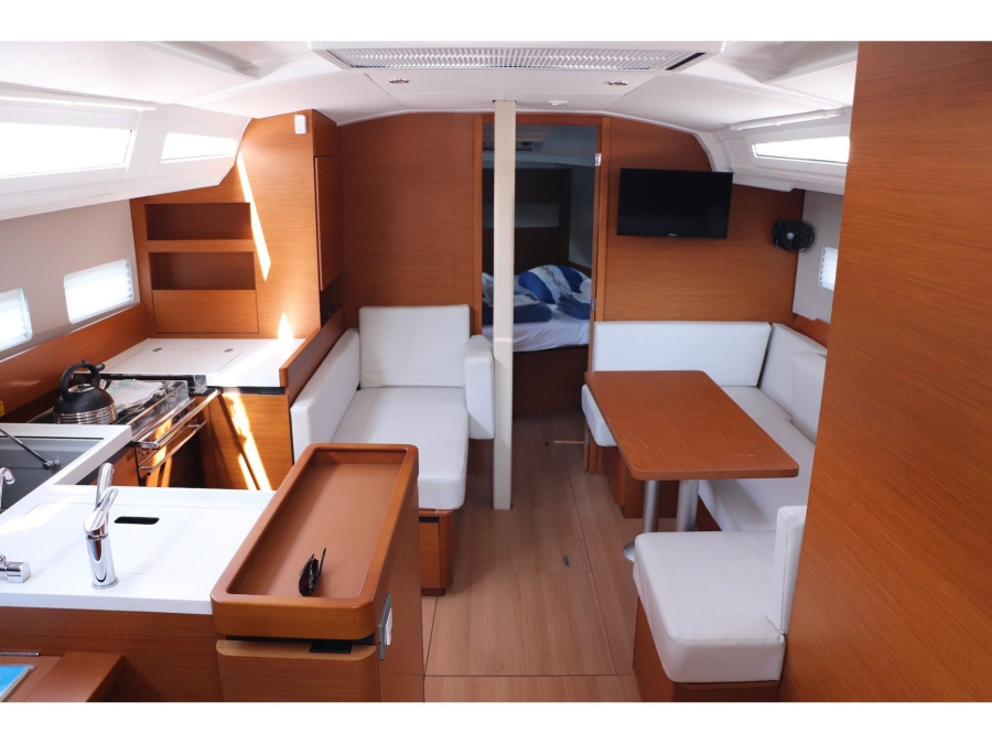 Interior image - 1