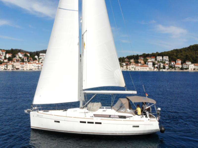 Photo #1 - Sun Odyssey 519 (Elsa) in Marina Frapa - 9189