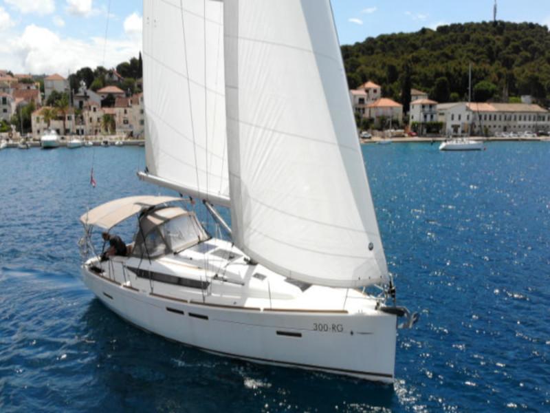Photo #1 - Sun Odyssey 419 (Espresso) in Marina Frapa - 9180
