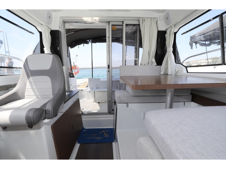 Interior image - 1