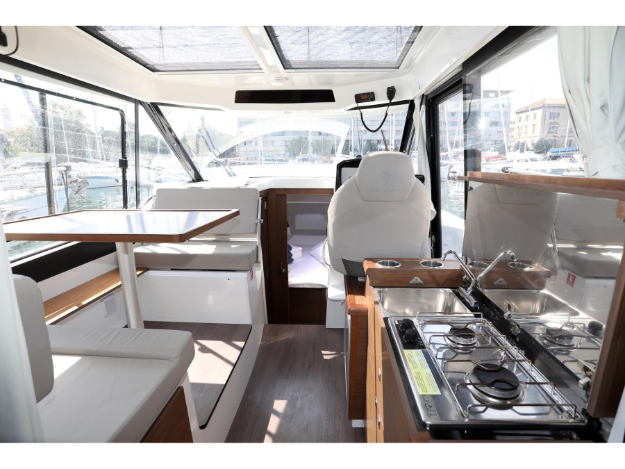 Interior image - 2