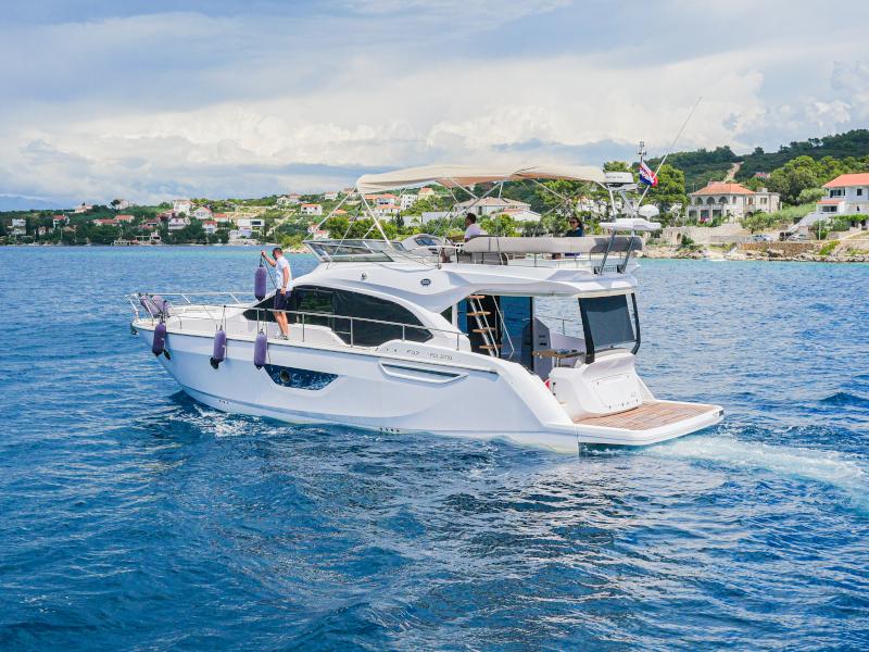 Photo #1 - Sessa Fly 47 (Star Dust) in D-Marin Dalmacija Marina - 13121