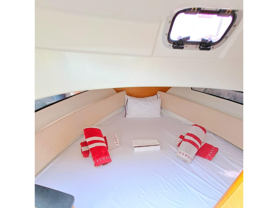 Interior image - 2