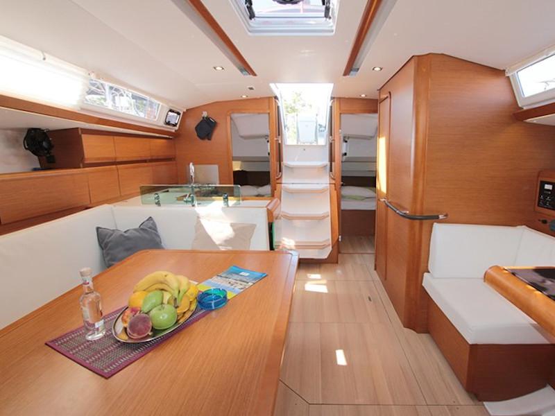 Interior image - 1