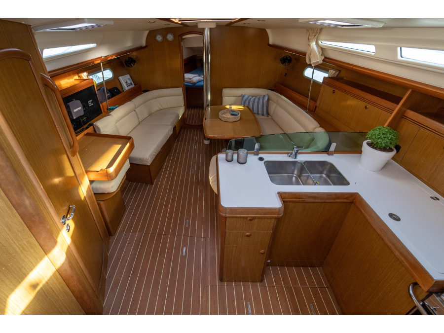 Interior image - 1