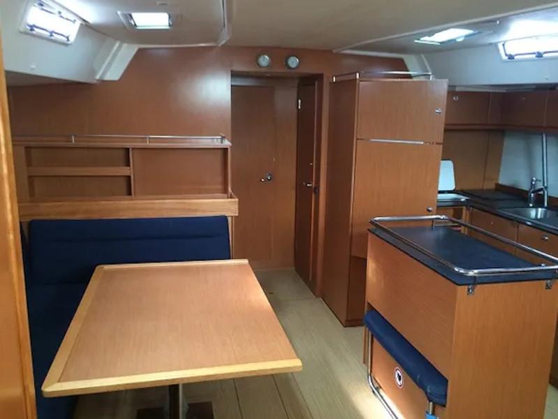 Interior image - 2