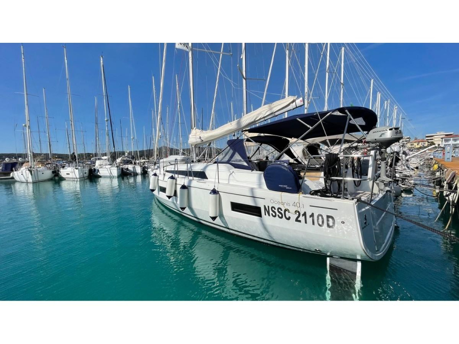 Photo #1 - Oceanis 40.1 (4cab) (Vela) en Marina Cala de' Medici - 11685