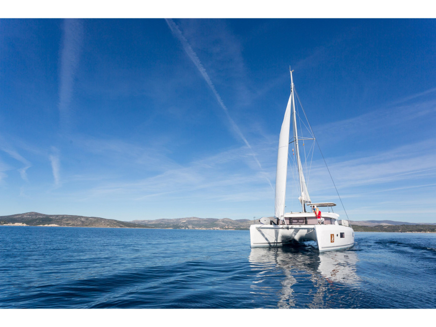 Photo #1 - Lagoon 42 (JASMINE 1) in SCT Marina - 13989