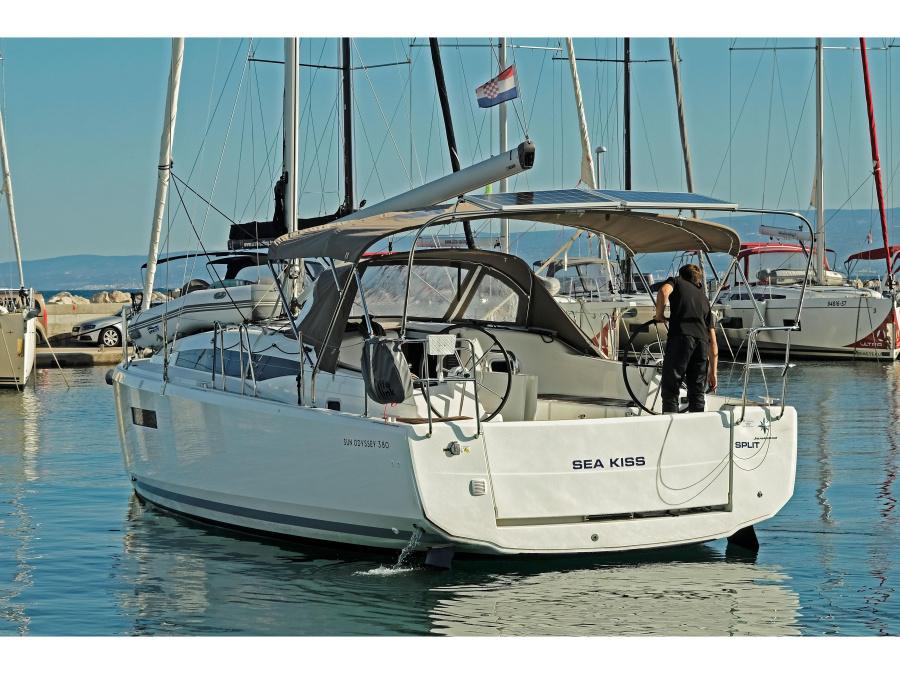 Photo #1 - Sun Odyssey 380 (Sea Kiss) in ACI Marina - 13958