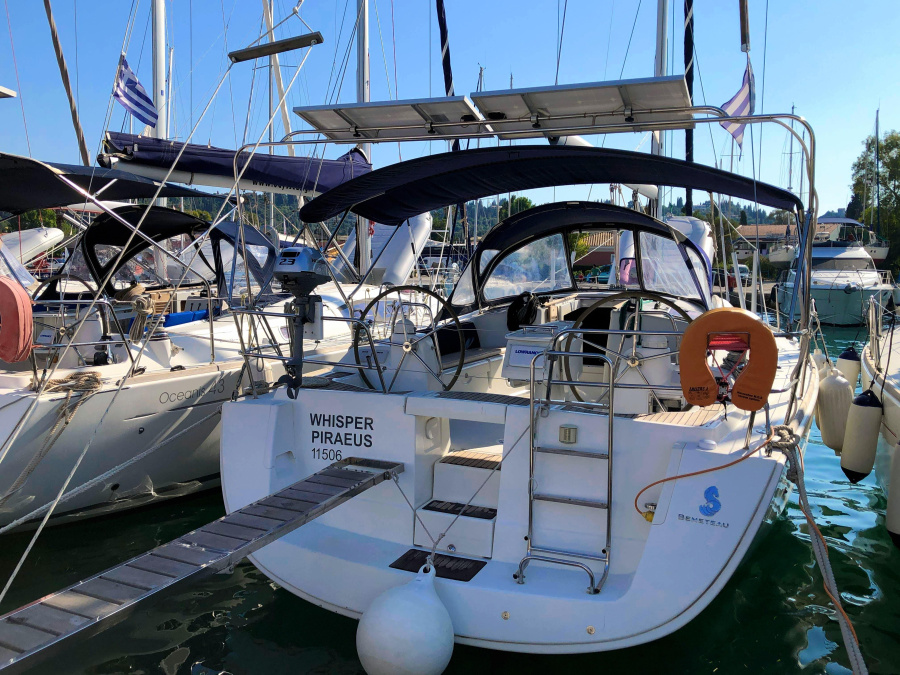 Photo #1 - Oceanis 43 (Whisper) in Alimos Marina - 4404