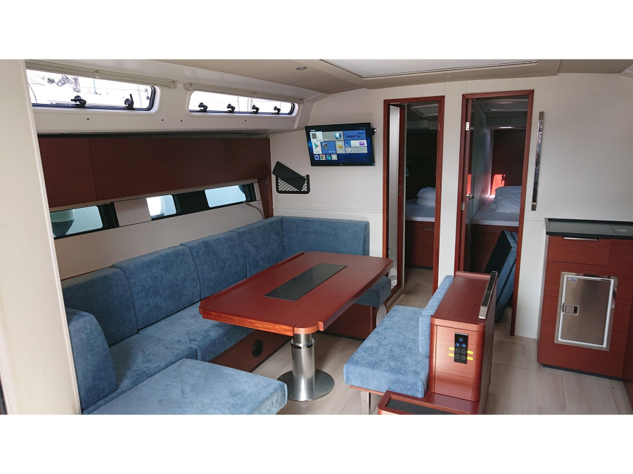 Interior image - 2