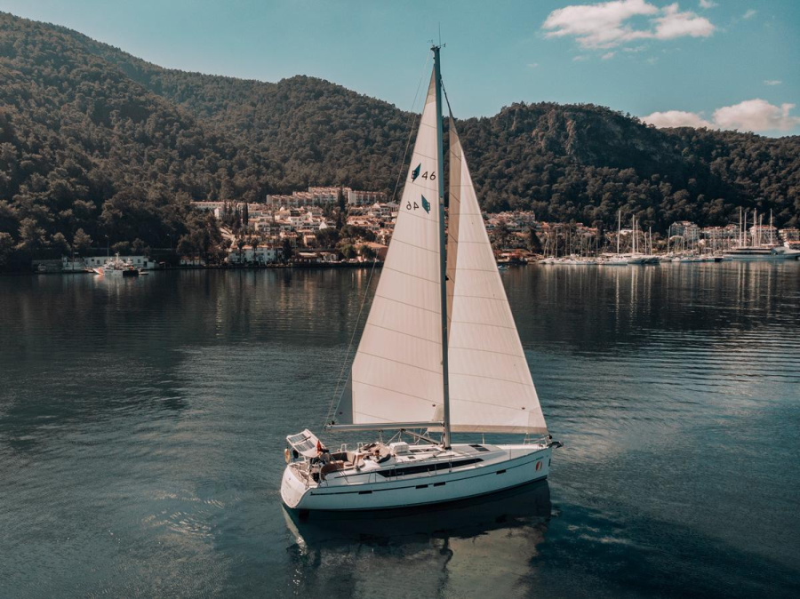 Photo #1 - Bavaria Cruiser 46 (ISTANBUL) in Yacht Classic Hotel - 14516