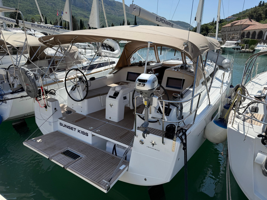 Photo #1 - Sun Odyssey 410 (Sunset Kiss) in ACI Marina - 14180