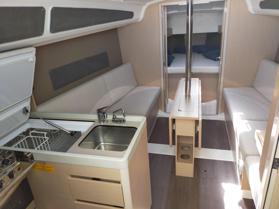 Interior image - 1