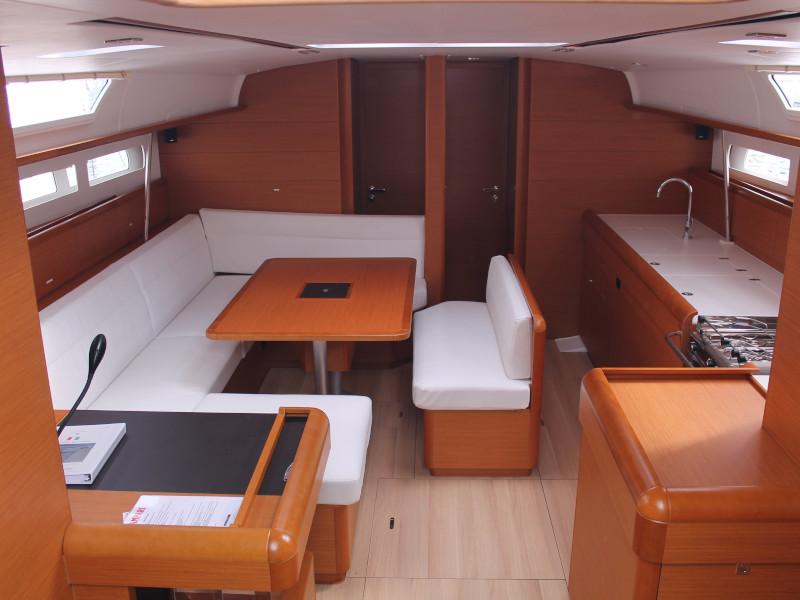 Interior image - 1