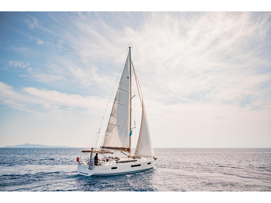 Photo #1 - Sun Odyssey 440 (Soulmates) en Main Port - 11037